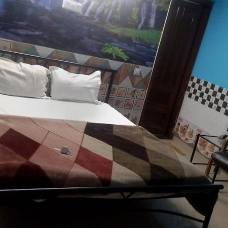 Hotel New Apple Rose Chandigarh Near Railway Station Dariya Uco Bank Ke Pass Номер фото