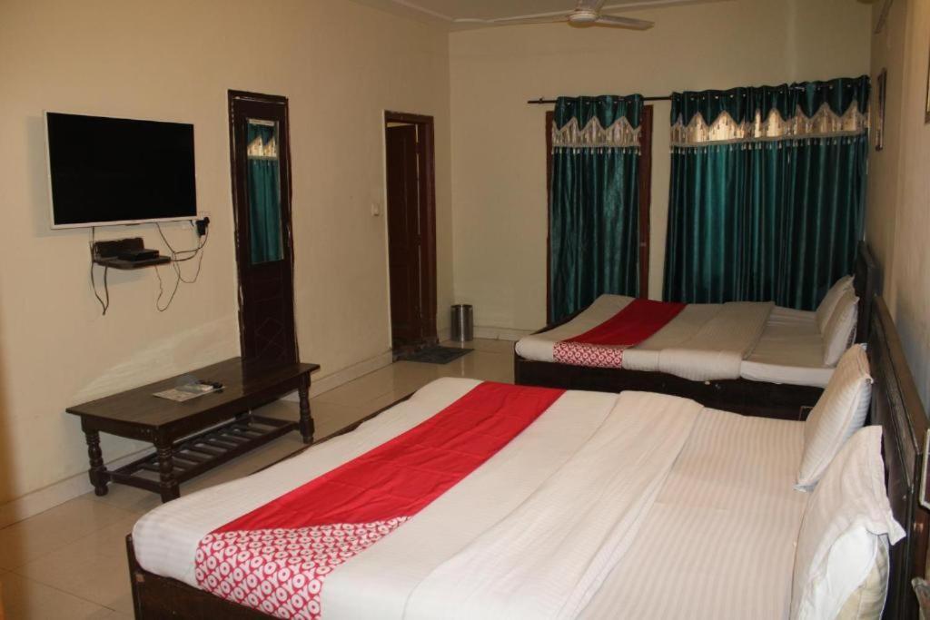 Hotel New Apple Rose Chandigarh Near Railway Station Dariya Uco Bank Ke Pass Екстер'єр фото